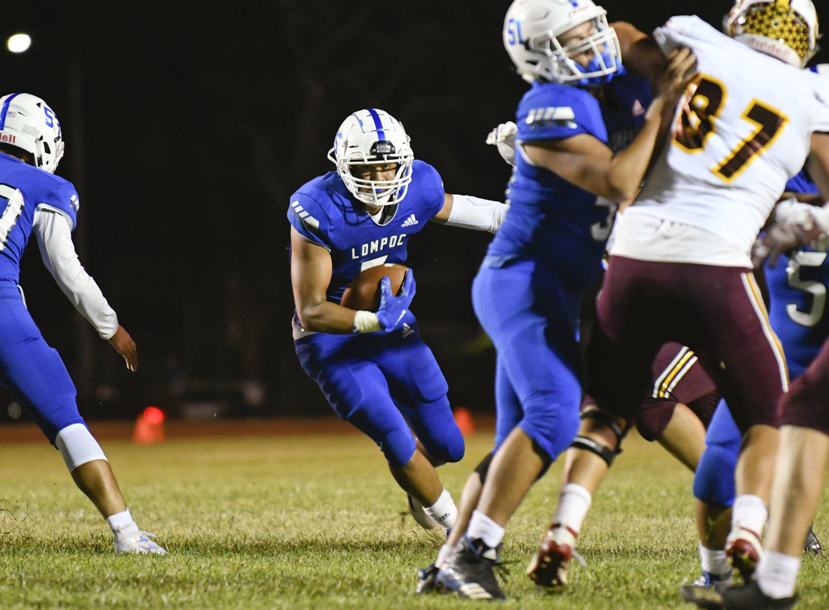 082319 Simi Lompoc football 08.jpg